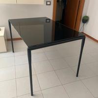 Tavolo allungabile in vetro temperato