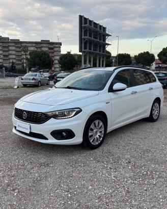 Fiat Tipo 1.3 Mjt S&S SW Lounge