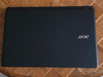 Laptop PC Acer Aspire ES 15 con SSD Crucial