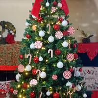 Albero di natale 180cm  nuovo ed addobbato 
