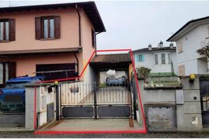 Immobile in asta di 179 m² con 4 locali e box auto