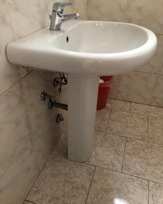 Lavabo a colonna completo di miscelatore
