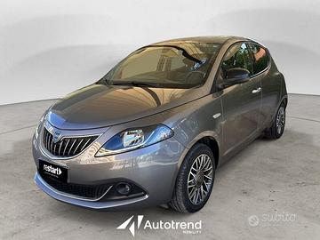 Lancia Ypsilon 1.0 FirefFly 70 CV Hybrid Oro S&S