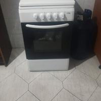 Cucina con forno