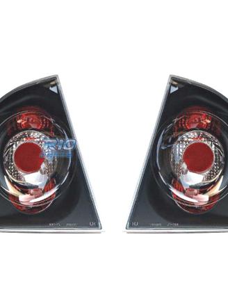 FANALI PER SKODA OCTAVIA SW. SFONDO NERO.