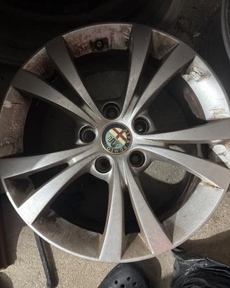 Cerchi Alfa Romeo 16″ + gomme Nokian 205/55R16, bu