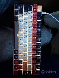 tastiera ajazz ak33 con custom keycaps