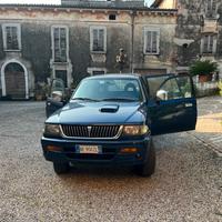 Mitsubishi Pajero l200 sport 2.5 tdi glx