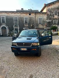 Mitsubishi Pajero l200 sport 2.5 tdi glx