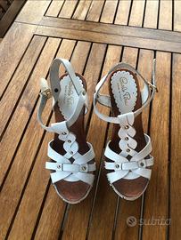 Sandali bianchi in pelle