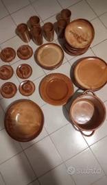 servizio piatti rustici in terracotta 