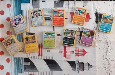 Lotto +300 carte Pokémon tutte diverse