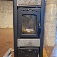 Stufa a legna LINCAR dal design classico! 6kw