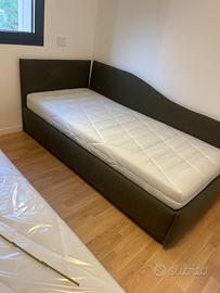 Letto/divano singolo con seconda rete estraibile