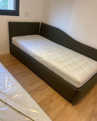 Letto/divano singolo con seconda rete estraibile