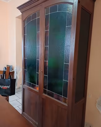 Credenza a vetri