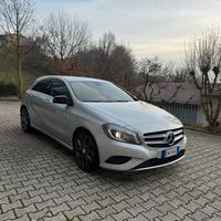 Mercedes classe A180 122 cv motore MERCEDS