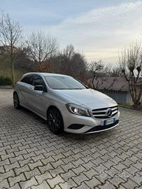 Mercedes classe A180 122 cv motore MERCEDS