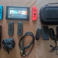 Nintendo Switch+custodia+seconda coppia joycon+SD