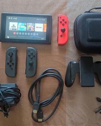 Nintendo Switch+custodia+seconda coppia joycon+SD