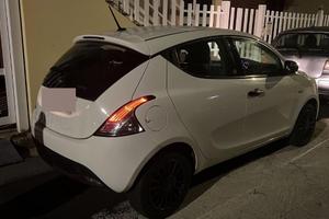 Lancia Y