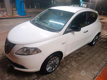 Lancia Ypsilon Metano 
