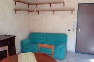 Borghesiana bilocale arredato con balcone