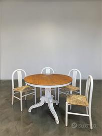 Tavolo rotondo shabby chic con 4 sedie