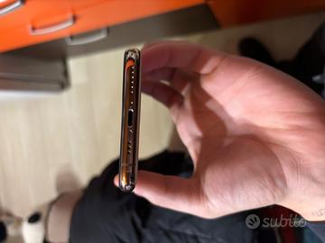 A iPhone 11 Pro