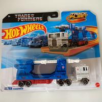 Hotwheels  Ultra Magnus Transformers 