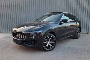 Maserati Levante 3.0 250cv  TETTO APRIBILE 