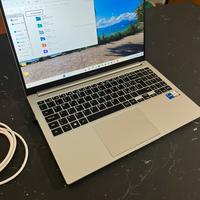 Samsung Gallaxy Book 15.6" - i7 11th Gen