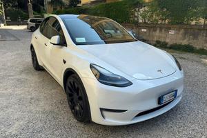 Tesla Model Y Performance 2022 | Test batteria