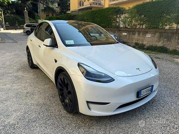Tesla Model Y Performance 2022 | Test batteria