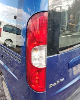 Fanale posteriore sinistro FIAT DOBLO del 2006