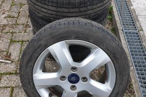 Cerchi in lega Ford + gomme hankook 195 / 50 /15