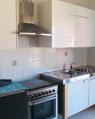 Cucina, divano letto e letto 1 piazza 1/2