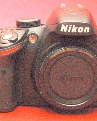 NIKON   3200