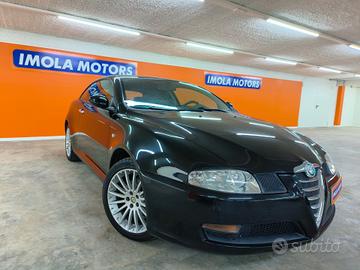 *Alfa Romeo GT 1.8 16V TS Distinctive