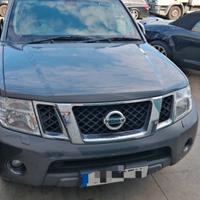 Nissan Navara d40 pick up 2.5 TD yd25 per ricambi 