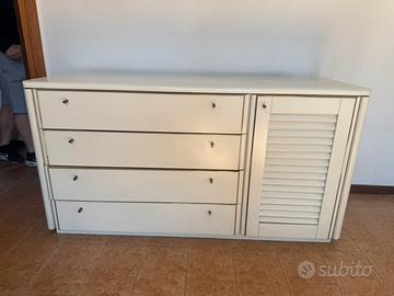 Cassettiera camera da letto