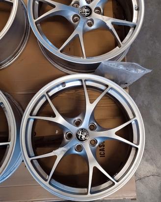 kit cerchi r19 trofeo forgiati alluminio alfa rome