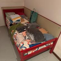 Letto singolo laccato rosso