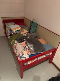 Letto singolo laccato rosso