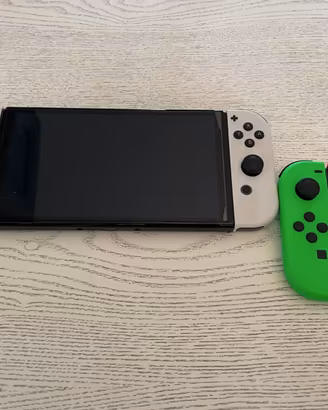 Nintendo Switch Oled + Custodia + 2 Joycon