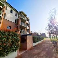 Bilocale parzialmente arredato con loggia