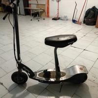 Monopattino elettrico Razor 