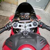 Panigale V4