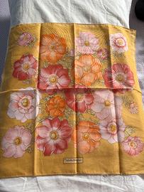 Fazzolettino SALVATORE FERRAGAMO , originale