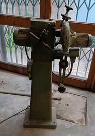 Affilatrice per lame sega a nastro